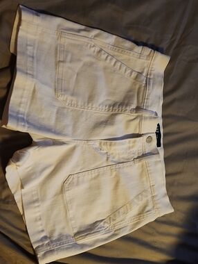 GAP White Denim 5" Short